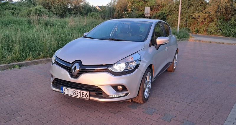 Renault Clio cena 42900 przebieg: 42103, rok produkcji 2019 z Szczecin małe 211